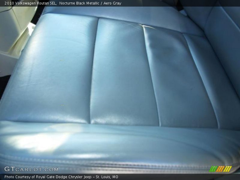 Nocturne Black Metallic / Aero Gray 2010 Volkswagen Routan SEL