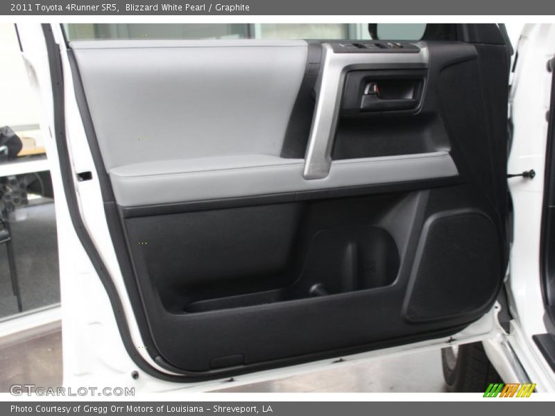 Blizzard White Pearl / Graphite 2011 Toyota 4Runner SR5
