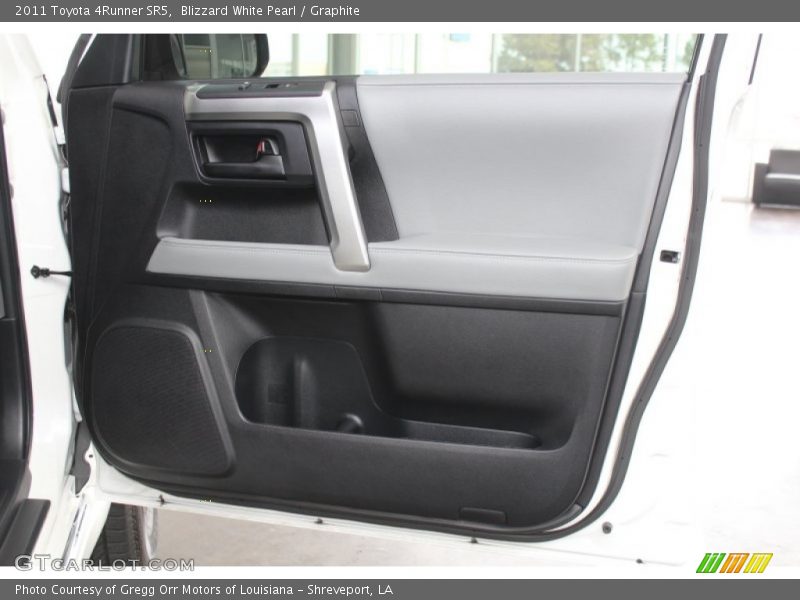 Blizzard White Pearl / Graphite 2011 Toyota 4Runner SR5