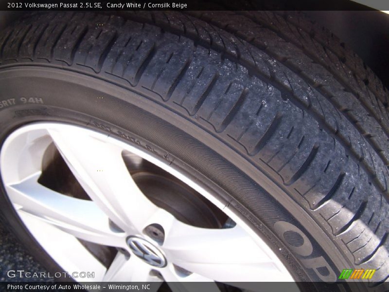 Candy White / Cornsilk Beige 2012 Volkswagen Passat 2.5L SE