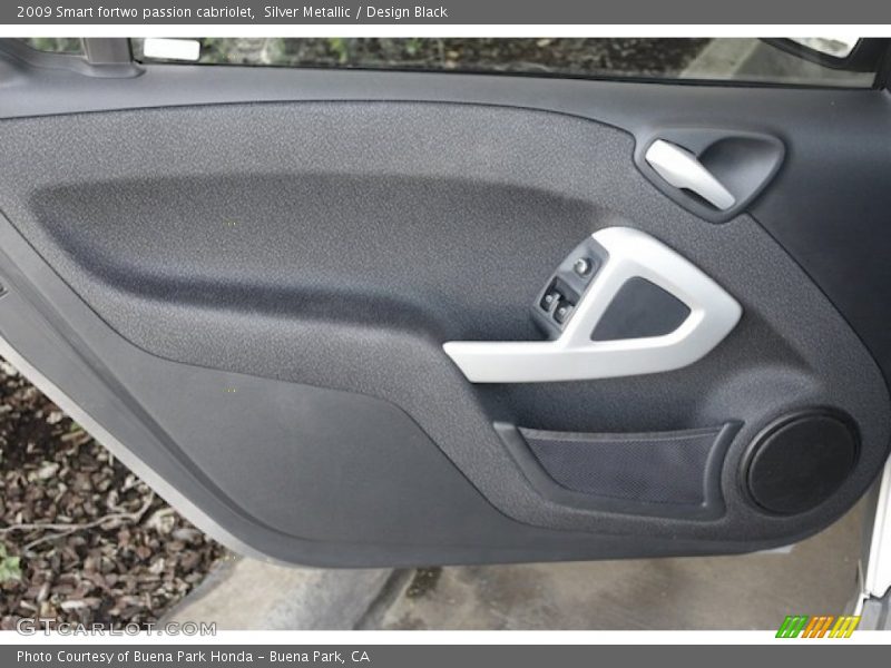 Silver Metallic / Design Black 2009 Smart fortwo passion cabriolet
