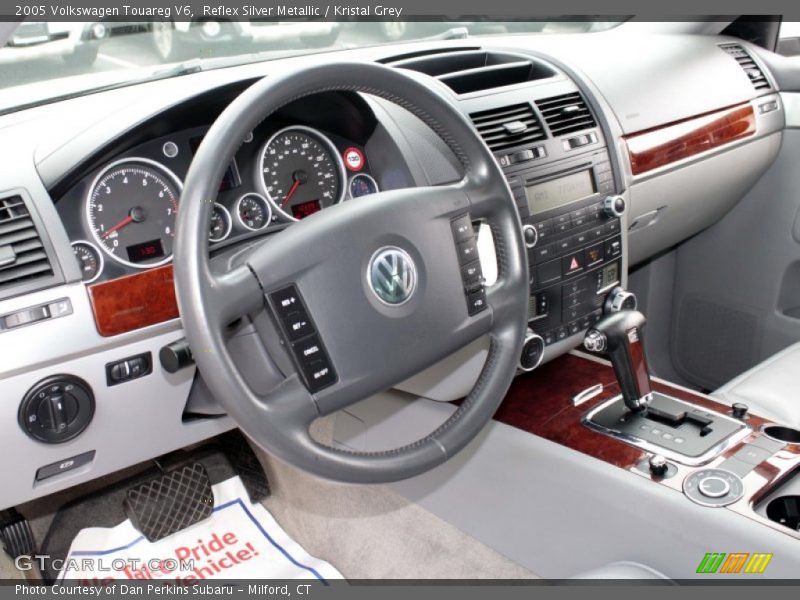 Reflex Silver Metallic / Kristal Grey 2005 Volkswagen Touareg V6