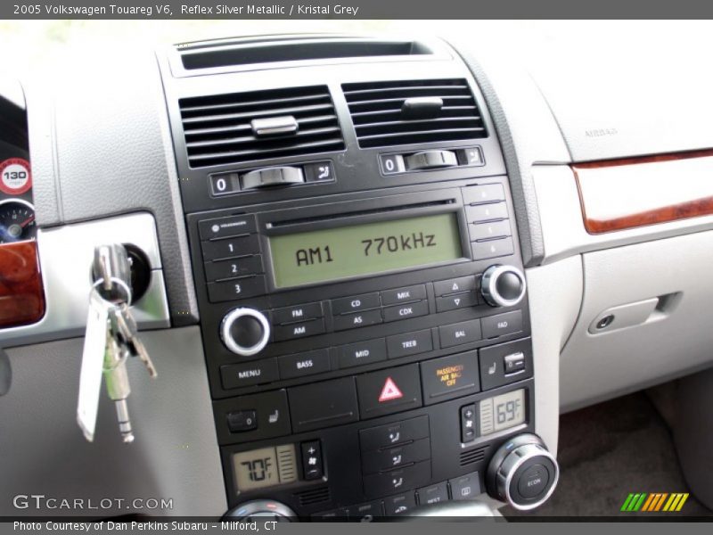 Reflex Silver Metallic / Kristal Grey 2005 Volkswagen Touareg V6