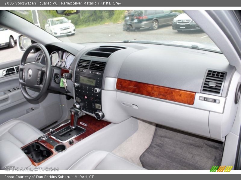 Reflex Silver Metallic / Kristal Grey 2005 Volkswagen Touareg V6