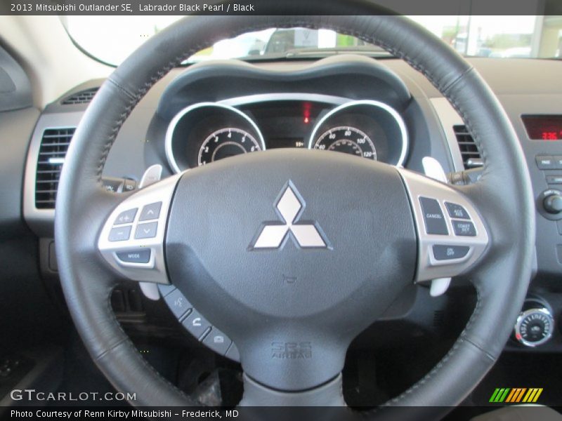 Labrador Black Pearl / Black 2013 Mitsubishi Outlander SE