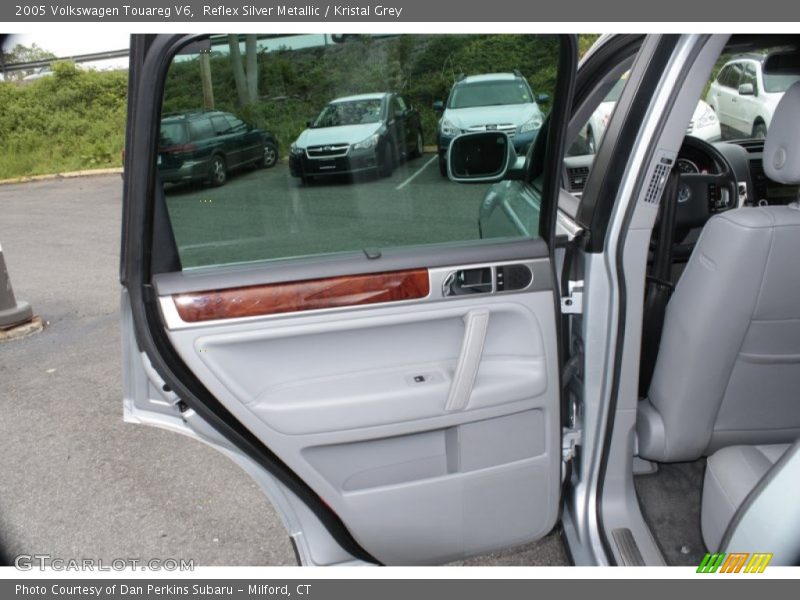 Reflex Silver Metallic / Kristal Grey 2005 Volkswagen Touareg V6