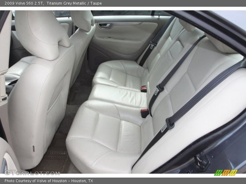 Rear Seat of 2009 S60 2.5T