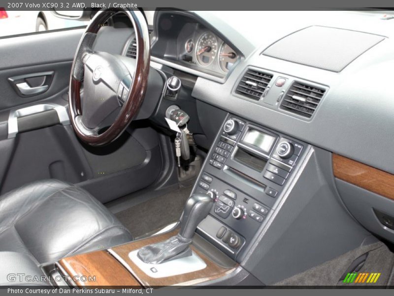 Black / Graphite 2007 Volvo XC90 3.2 AWD