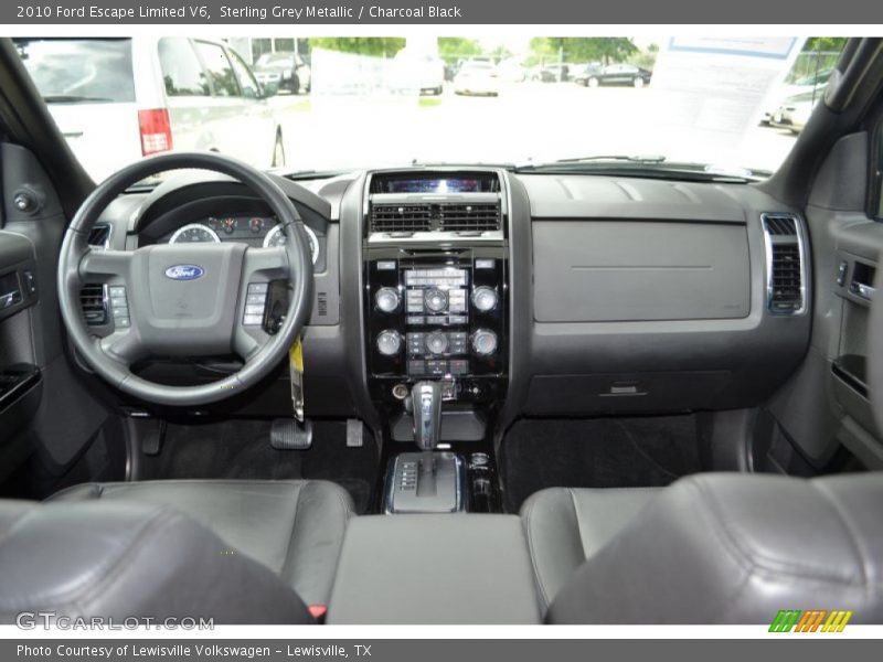 Dashboard of 2010 Escape Limited V6