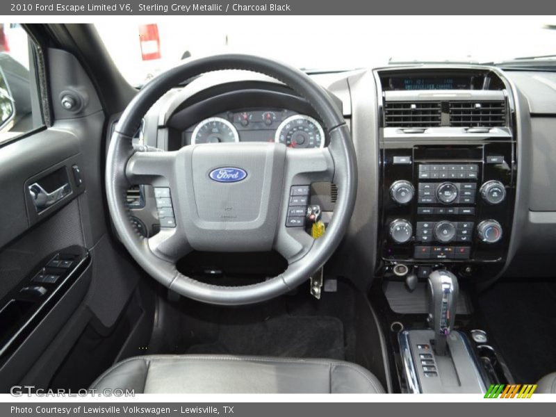 Dashboard of 2010 Escape Limited V6
