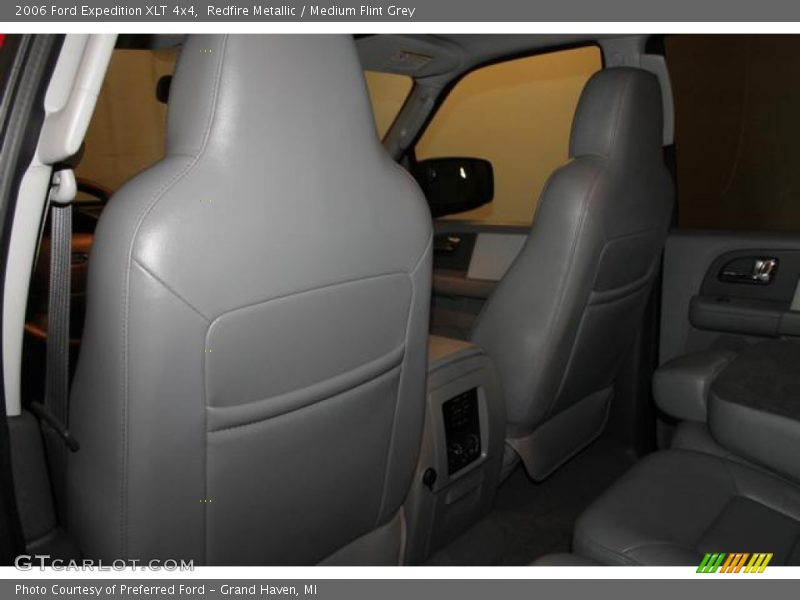 Redfire Metallic / Medium Flint Grey 2006 Ford Expedition XLT 4x4