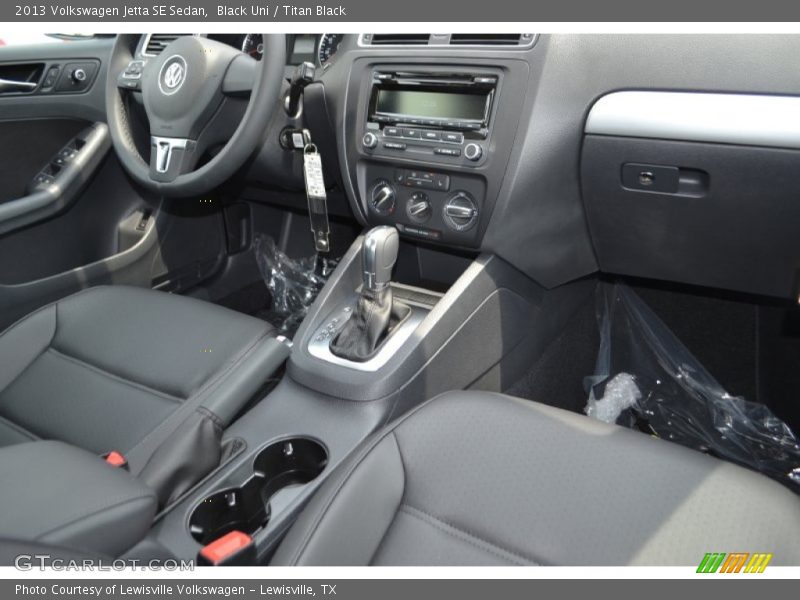 Black Uni / Titan Black 2013 Volkswagen Jetta SE Sedan