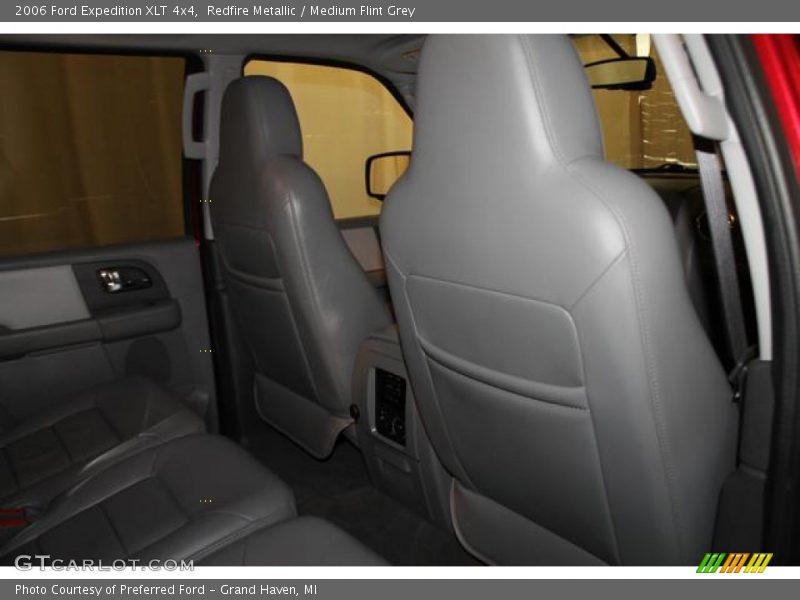 Redfire Metallic / Medium Flint Grey 2006 Ford Expedition XLT 4x4
