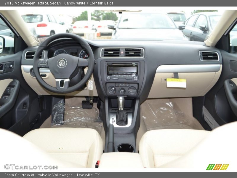 Candy White / Cornsilk Beige 2013 Volkswagen Jetta SE Sedan