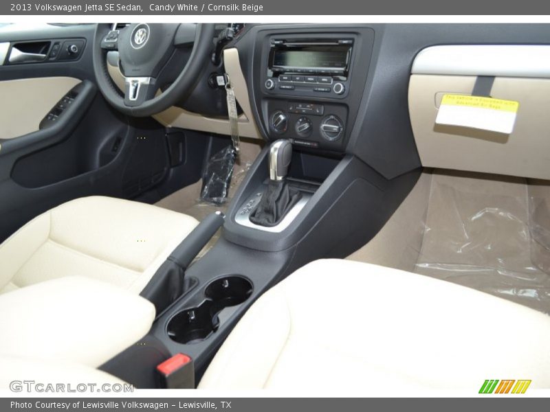 Candy White / Cornsilk Beige 2013 Volkswagen Jetta SE Sedan