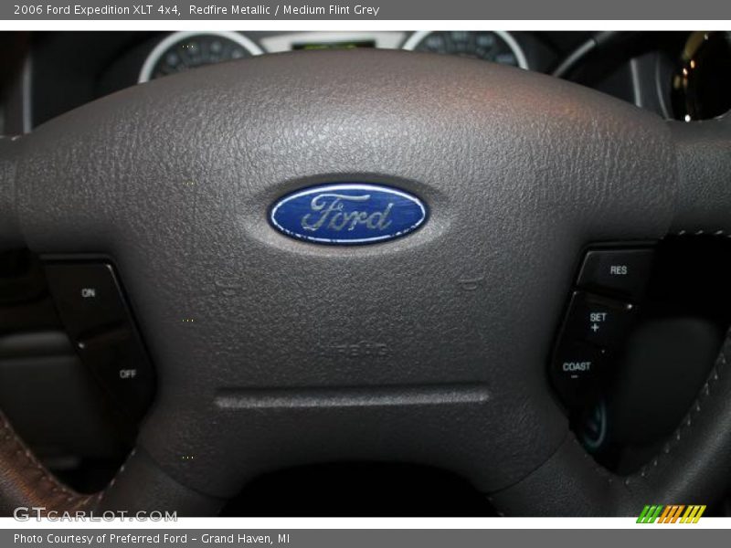 Redfire Metallic / Medium Flint Grey 2006 Ford Expedition XLT 4x4