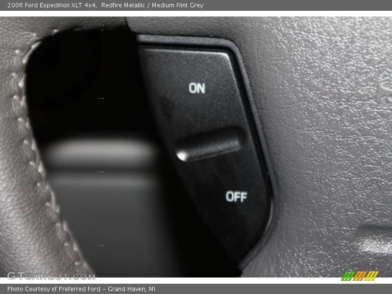 Redfire Metallic / Medium Flint Grey 2006 Ford Expedition XLT 4x4