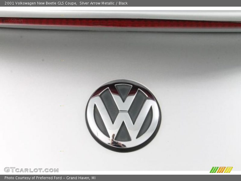 Silver Arrow Metallic / Black 2001 Volkswagen New Beetle GLS Coupe