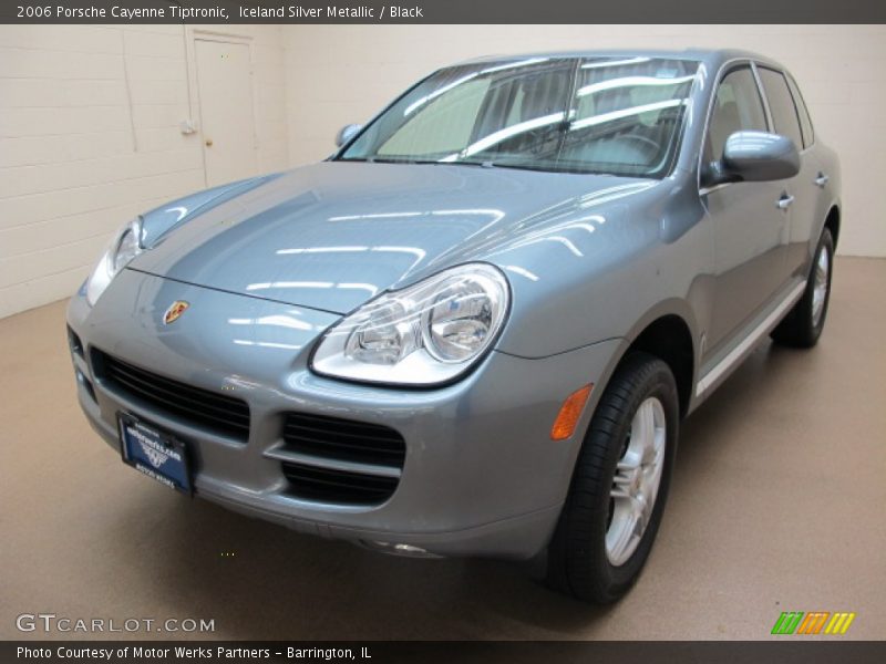 Front 3/4 View of 2006 Cayenne Tiptronic