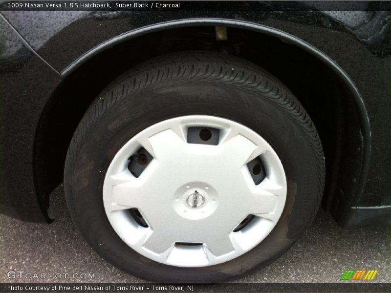 Super Black / Charcoal 2009 Nissan Versa 1.8 S Hatchback