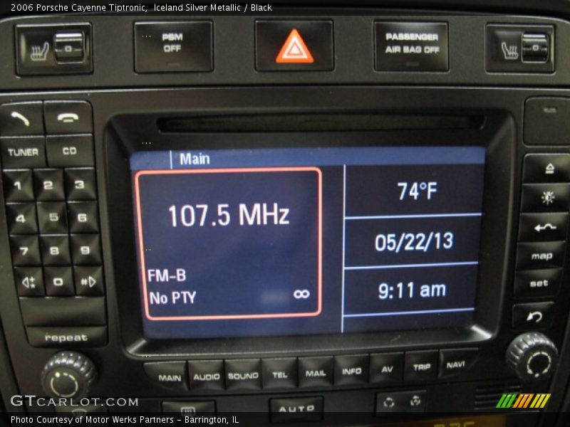 Iceland Silver Metallic / Black 2006 Porsche Cayenne Tiptronic