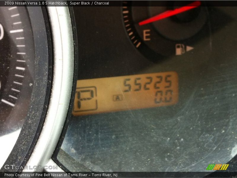 Super Black / Charcoal 2009 Nissan Versa 1.8 S Hatchback