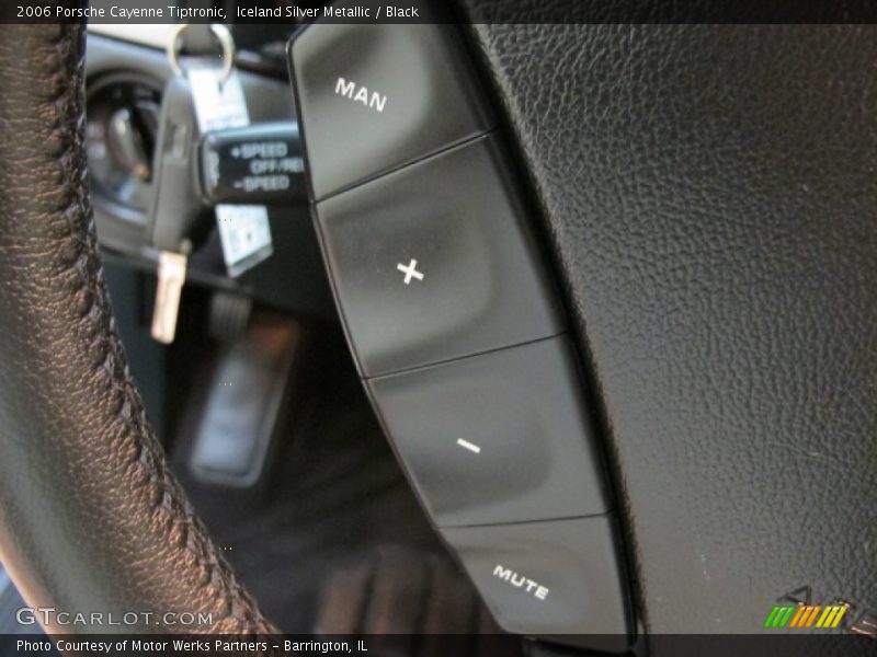 Iceland Silver Metallic / Black 2006 Porsche Cayenne Tiptronic