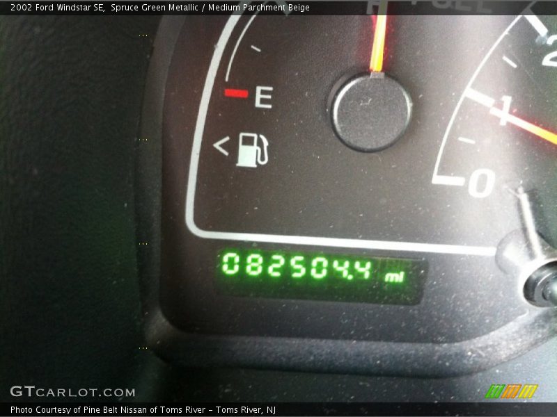 Spruce Green Metallic / Medium Parchment Beige 2002 Ford Windstar SE