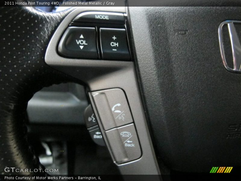 Polished Metal Metallic / Gray 2011 Honda Pilot Touring 4WD