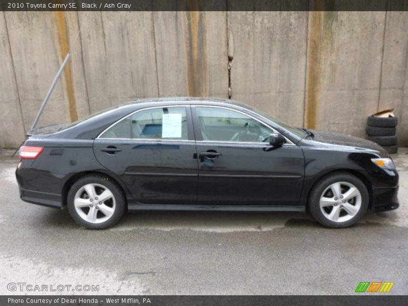 Black / Ash Gray 2010 Toyota Camry SE