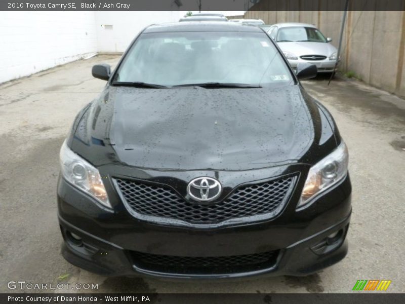 Black / Ash Gray 2010 Toyota Camry SE