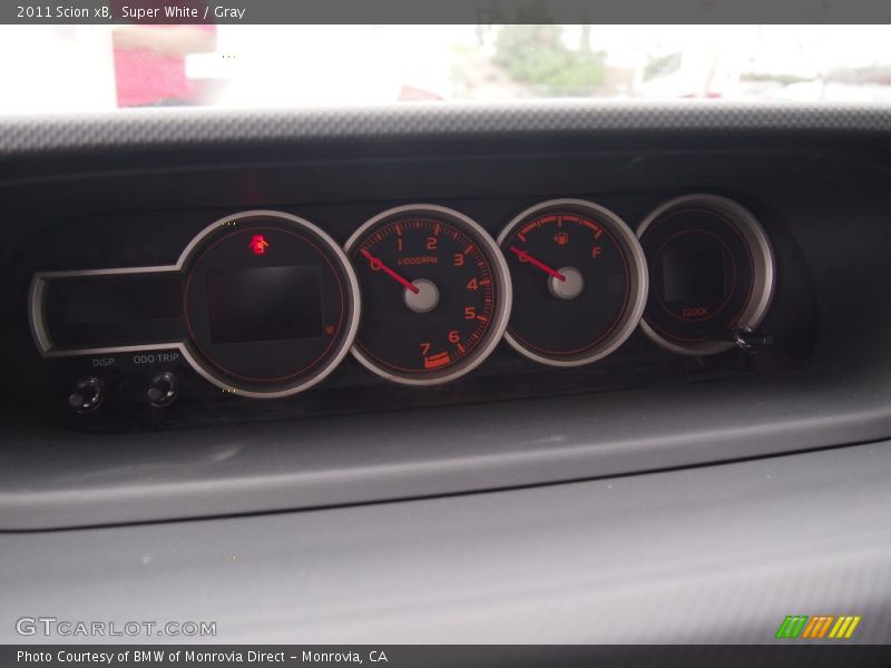 Super White / Gray 2011 Scion xB