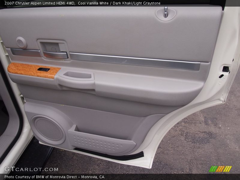 Cool Vanilla White / Dark Khaki/Light Graystone 2007 Chrysler Aspen Limited HEMI 4WD