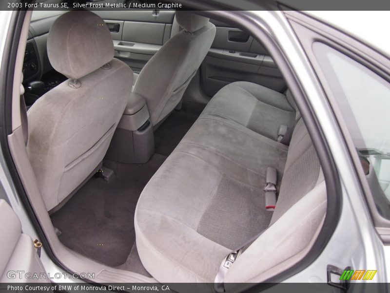 Silver Frost Metallic / Medium Graphite 2003 Ford Taurus SE