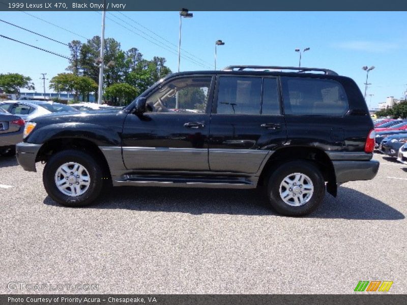 Black Onyx / Ivory 1999 Lexus LX 470