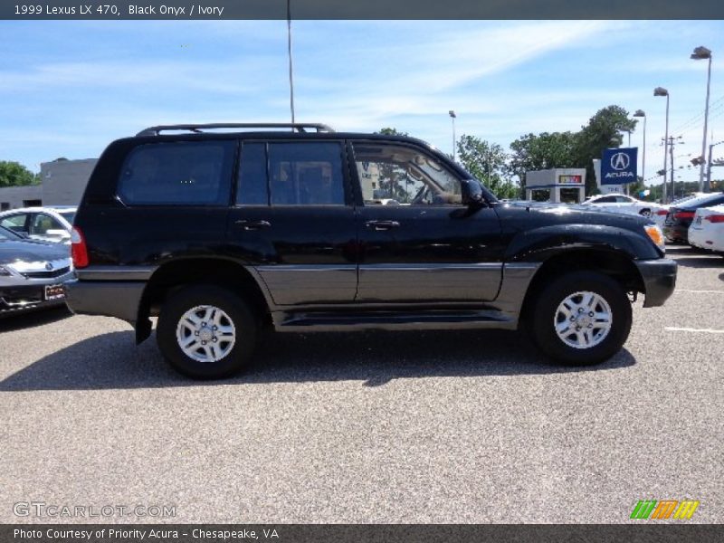 Black Onyx / Ivory 1999 Lexus LX 470