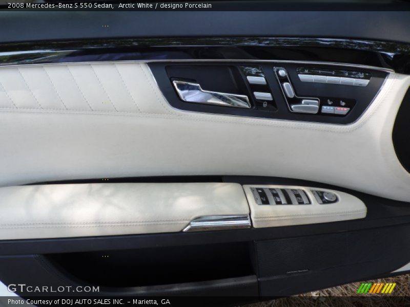 Door Panel of 2008 S 550 Sedan