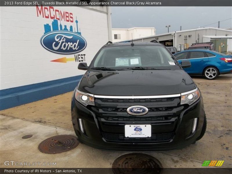 Tuxedo Black Metallic / SEL Appearance Charcoal Black/Gray Alcantara 2013 Ford Edge SEL
