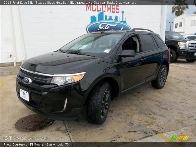 Tuxedo Black Metallic / SEL Appearance Charcoal Black/Gray Alcantara 2013 Ford Edge SEL