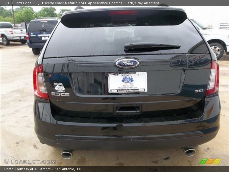 Tuxedo Black Metallic / SEL Appearance Charcoal Black/Gray Alcantara 2013 Ford Edge SEL