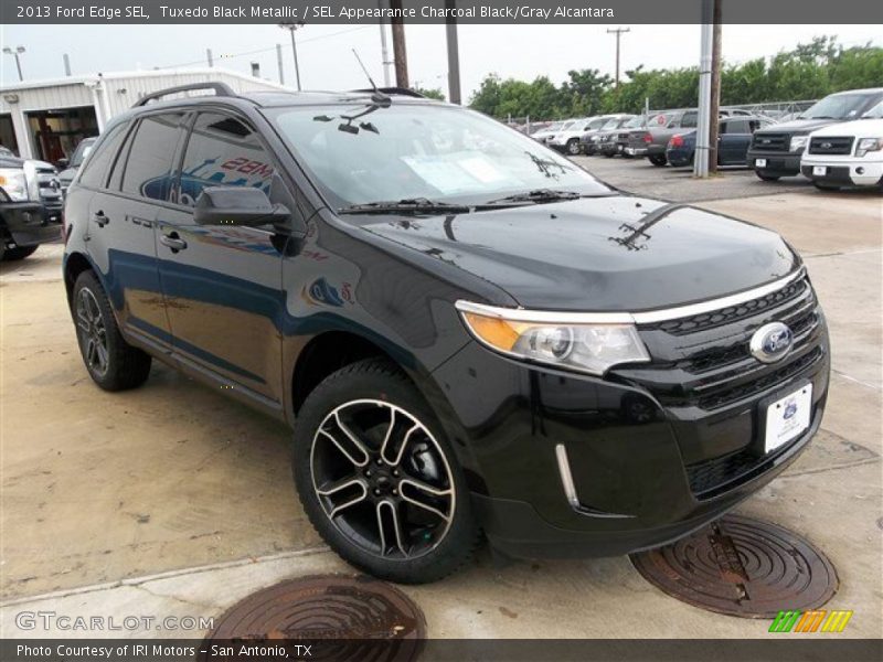 Tuxedo Black Metallic / SEL Appearance Charcoal Black/Gray Alcantara 2013 Ford Edge SEL
