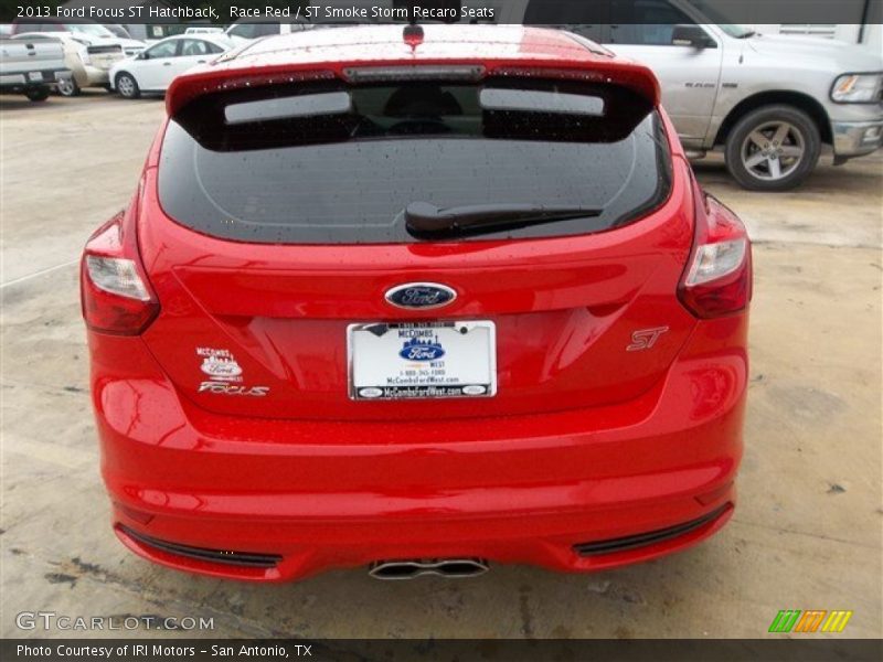 Race Red / ST Smoke Storm Recaro Seats 2013 Ford Focus ST Hatchback