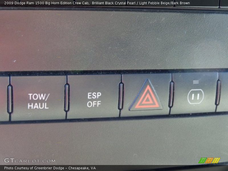 Brilliant Black Crystal Pearl / Light Pebble Beige/Bark Brown 2009 Dodge Ram 1500 Big Horn Edition Crew Cab