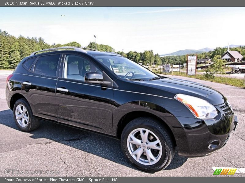 Front 3/4 View of 2010 Rogue SL AWD