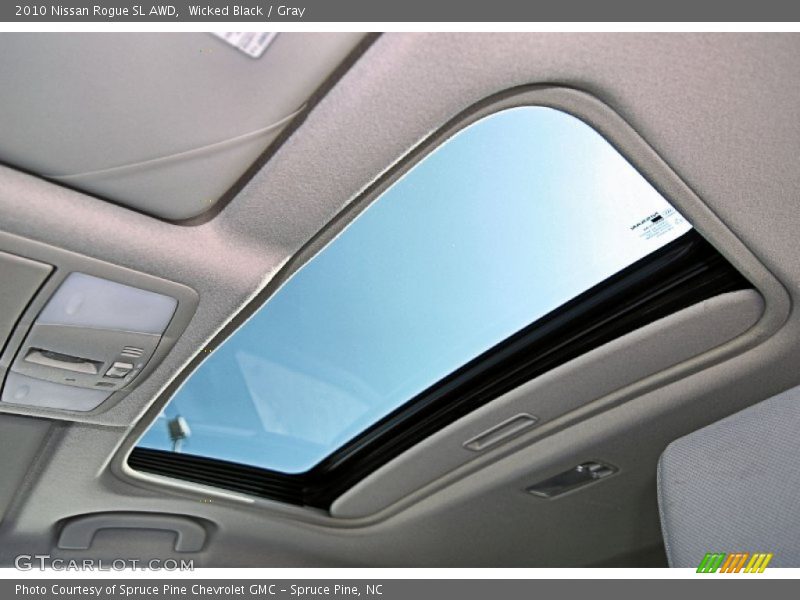 Sunroof of 2010 Rogue SL AWD