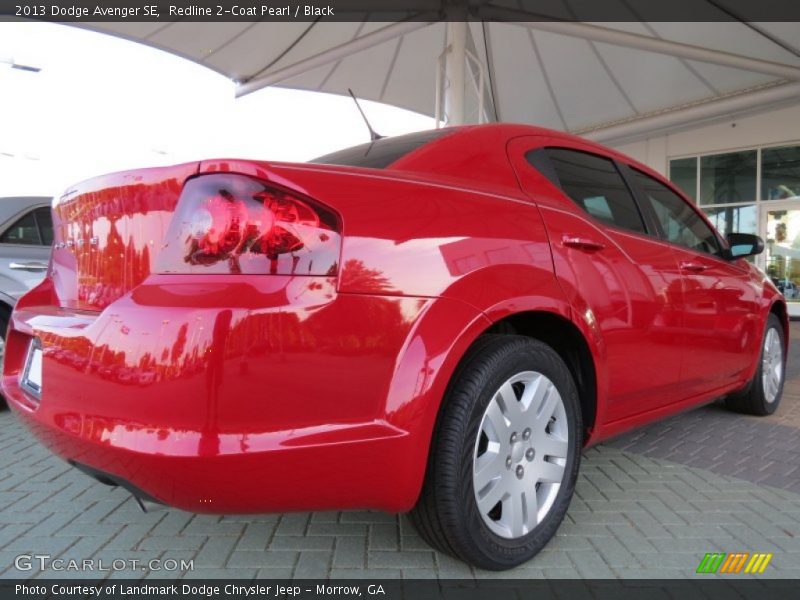Redline 2-Coat Pearl / Black 2013 Dodge Avenger SE