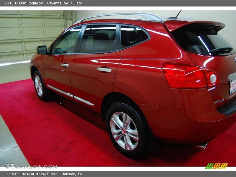 Cayenne Red / Black 2013 Nissan Rogue SV