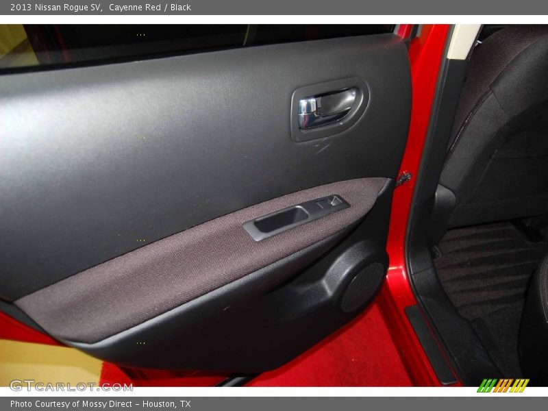 Cayenne Red / Black 2013 Nissan Rogue SV
