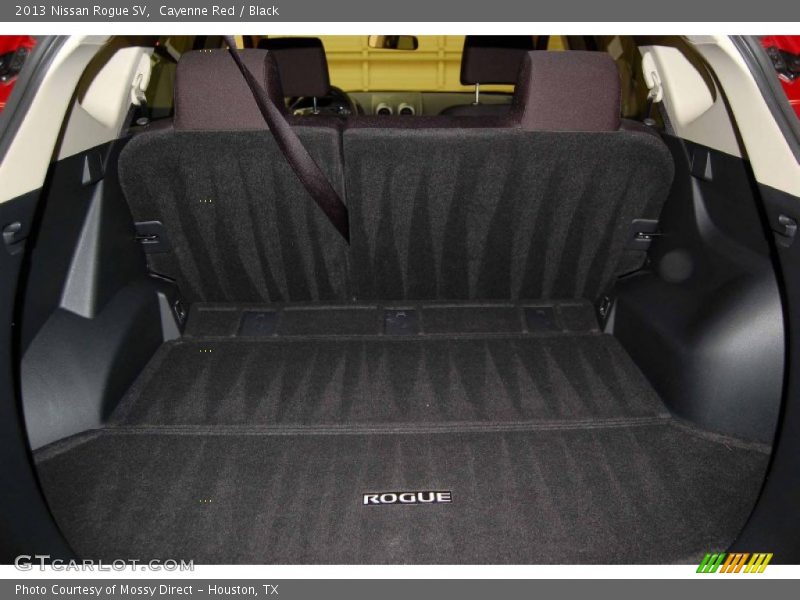 Cayenne Red / Black 2013 Nissan Rogue SV