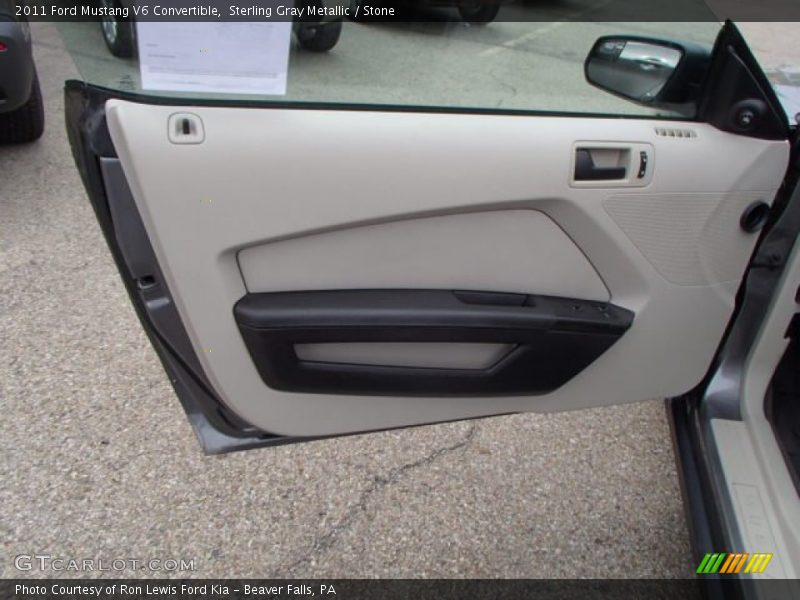 Door Panel of 2011 Mustang V6 Convertible